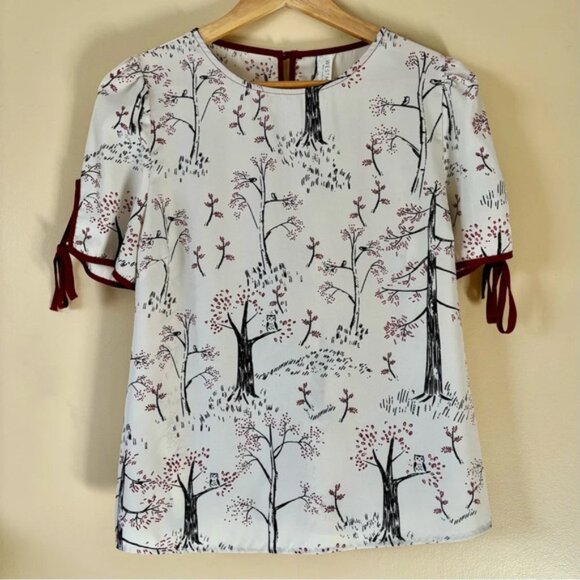 Westmont Ivory Burgundy Cap Sleeve Keyhole Back Cherry Tree Top Size L - Picture 1 of 5